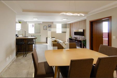 Sala de apartamento à venda com 4 quartos, 240m² em Buritis, Belo Horizonte