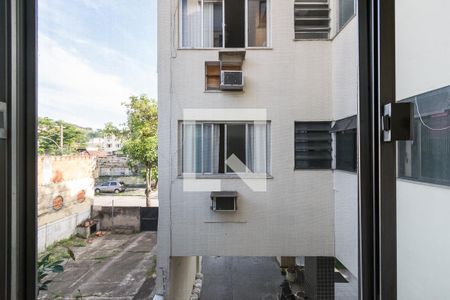 Vista do Quarto 2 de apartamento para alugar com 2 quartos, 53m² em Penha Circular, Rio de Janeiro