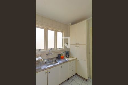 Cozinha de apartamento à venda com 3 quartos, 100m² em Centro, Canoas