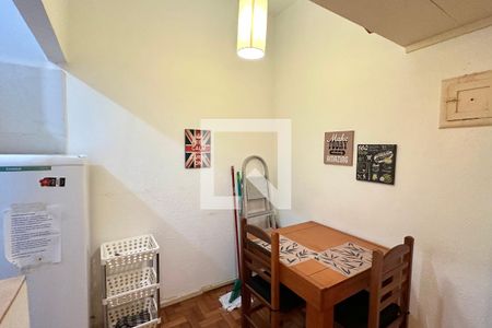 Cozinha de apartamento para alugar com 1 quarto, 40m² em Copacabana, Rio de Janeiro