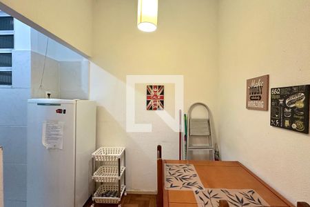 Cozinha de apartamento para alugar com 1 quarto, 40m² em Copacabana, Rio de Janeiro
