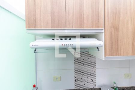 Cozinha de casa de condomínio para alugar com 2 quartos, 49m² em Vila Rosaria, São Paulo