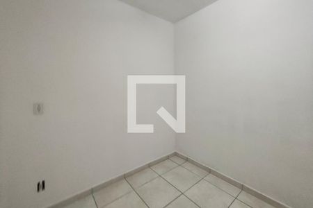 Quarto 2 de apartamento para alugar com 2 quartos, 50m² em Residencial Cosmos, Campinas