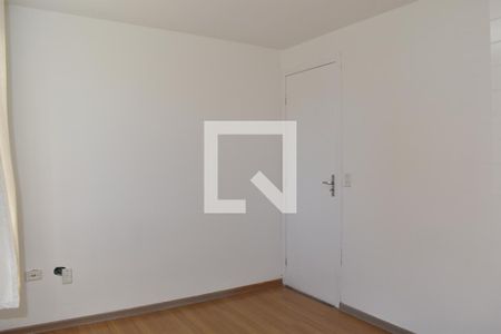 Quarto 1 de apartamento para alugar com 2 quartos, 45m² em Barreirinha, Curitiba
