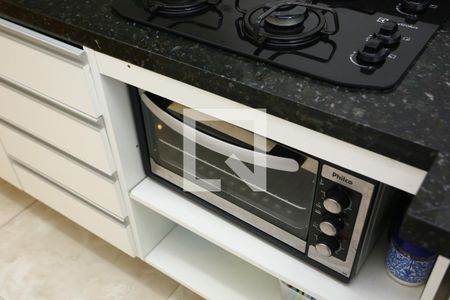 Cozinha de apartamento à venda com 2 quartos, 50m² em Jardim Henriqueta, Taboão da Serra