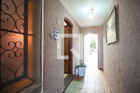 Corredor de casa para alugar com 5 quartos, 184m² em Vila Libanesa, São Paulo