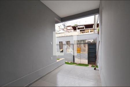 Área Privativa de casa à venda com 3 quartos, 200m² em Santa Efigênia, Belo Horizonte