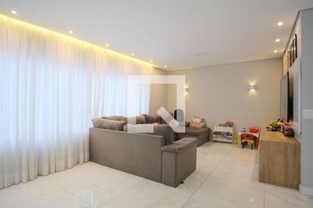 Sala de casa à venda com 3 quartos, 540m² em Vila Santa Isabel, São Paulo