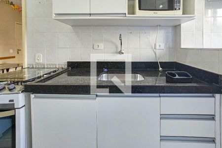 Cozinha de apartamento para alugar com 1 quarto, 48m² em Loteamento Joao Batista Juliao, Guarujá