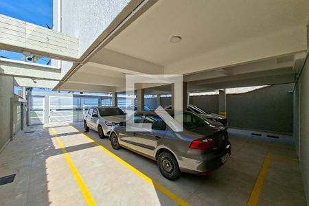 Garagem de casa de condomínio para alugar com 2 quartos, 62m² em Guilhermina, Praia Grande