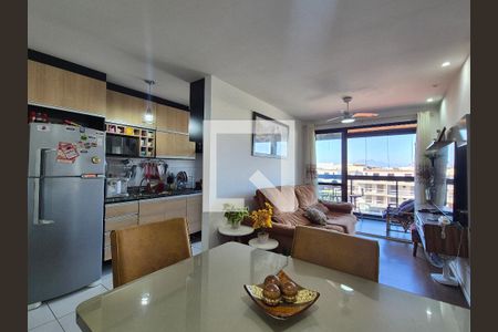Sala de apartamento à venda com 2 quartos, 77m² em Recreio dos Bandeirantes, Rio de Janeiro