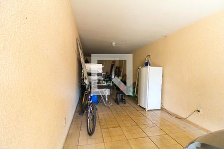 Garagem de casa à venda com 3 quartos, 110m² em Itaquera, São Paulo