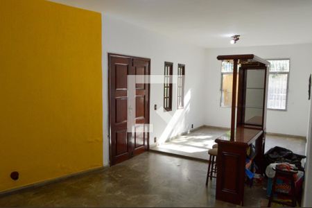 Sala de casa de condomínio para alugar com 2 quartos, 243m² em Pechincha, Rio de Janeiro