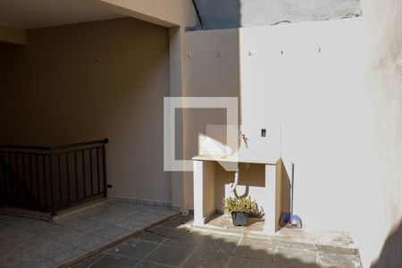 Área Externa de casa à venda com 3 quartos, 240m² em Padroeira, Osasco