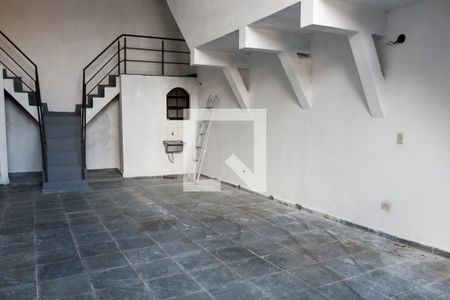 Garagem de casa à venda com 3 quartos, 240m² em Padroeira, Osasco