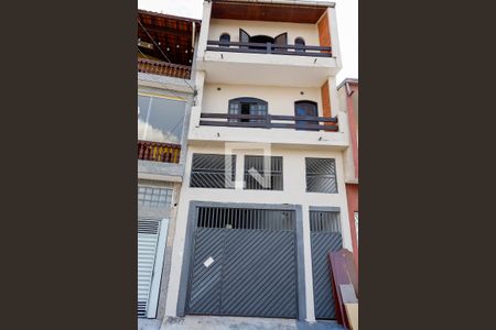 Fachada de casa à venda com 3 quartos, 240m² em Padroeira, Osasco