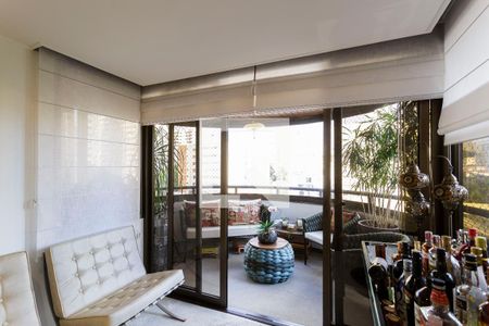 Sala de apartamento à venda com 4 quartos, 230m² em Planalto Paulista, São Paulo