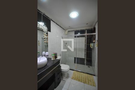 Banheiro Social de casa para alugar com 4 quartos, 150m² em Engenho Pequeno, Nova Iguaçu