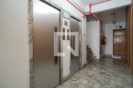 Área comum - Elevadores de apartamento à venda com 2 quartos, 110m² em Bela Vista, São Paulo
