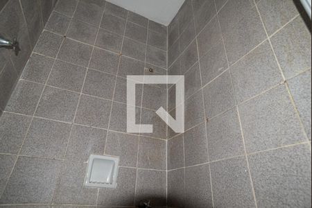 Banheiro de Serviço de apartamento à venda com 2 quartos, 110m² em Bela Vista, São Paulo