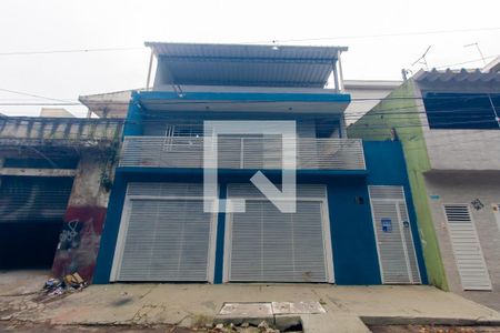 Fachada de casa para alugar com 2 quartos, 160m² em Jardim Iva, São Paulo