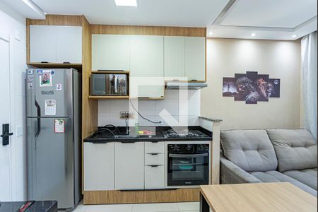 Sala, cozinha e área de serviço de apartamento para alugar com 2 quartos, 32m² em Pirituba, São Paulo