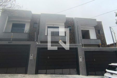 Fachada de casa à venda com 3 quartos, 200m² em Cerâmica, São Caetano do Sul
