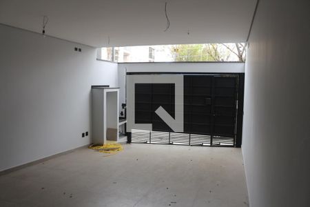 Garagem de casa à venda com 3 quartos, 200m² em Cerâmica, São Caetano do Sul