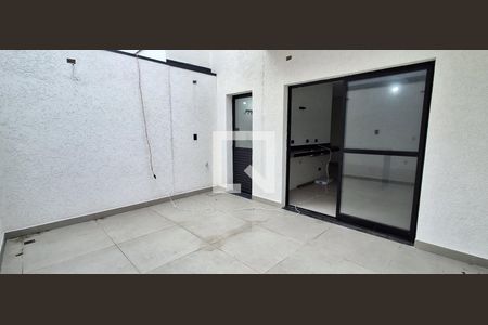Quintal de casa à venda com 3 quartos, 200m² em Cerâmica, São Caetano do Sul