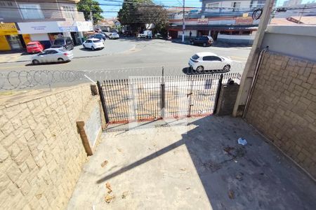 Quintal - Garagem de casa para alugar com 2 quartos, 200m² em Jardim Leonor, Campinas