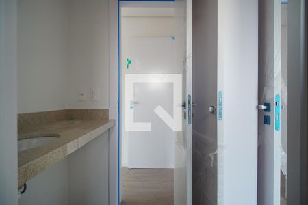 Banheiro de apartamento à venda com 2 quartos, 100m² em Santa Cecília, Porto Alegre