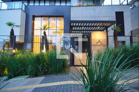 Fachada de apartamento à venda com 2 quartos, 100m² em Santa Cecília, Porto Alegre