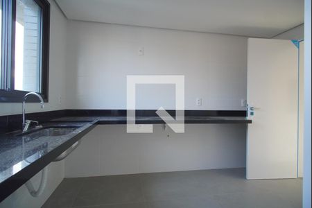 Cozinha de apartamento à venda com 2 quartos, 100m² em Santa Cecília, Porto Alegre