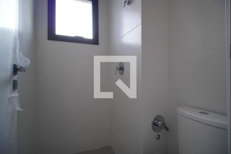 Banheiro de apartamento à venda com 2 quartos, 100m² em Santa Cecília, Porto Alegre