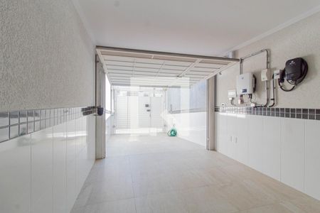 Garagem de casa à venda com 3 quartos, 135m² em Vila Feliz, São Paulo