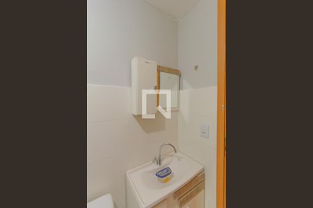 Banheiro de apartamento à venda com 2 quartos, 45m² em São José, Canoas
