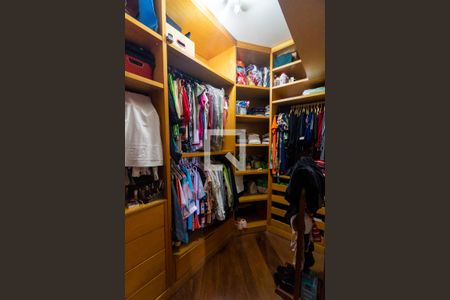 Closet da Suíte 1 de casa à venda com 4 quartos, 452m² em Vila da Saúde, São Paulo