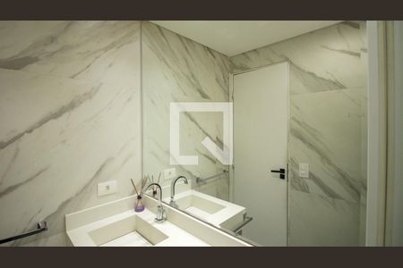 Banheiro de apartamento para alugar com 1 quarto, 45m² em Vila Tolstoi, São Paulo