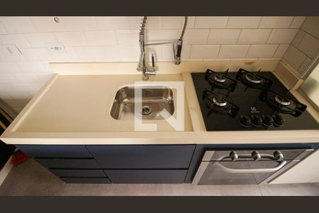 Cozinha de apartamento para alugar com 1 quarto, 45m² em Vila Tolstoi, São Paulo