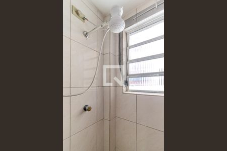 Banheiro de apartamento à venda com 1 quarto, 28m² em Santa Ifigênia, São Paulo