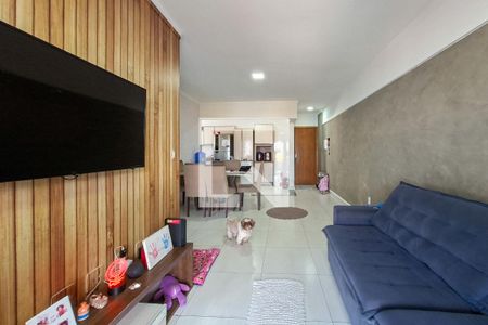 Sala de apartamento para alugar com 2 quartos, 82m² em Vila Tupi, Praia Grande