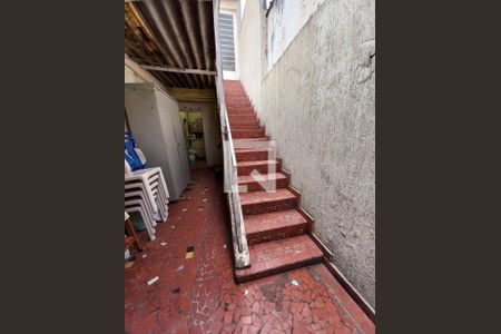 Casa à venda com 4 quartos, 240m² em Parque Peruche, São Paulo