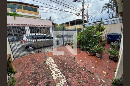 Casa à venda com 4 quartos, 240m² em Parque Peruche, São Paulo