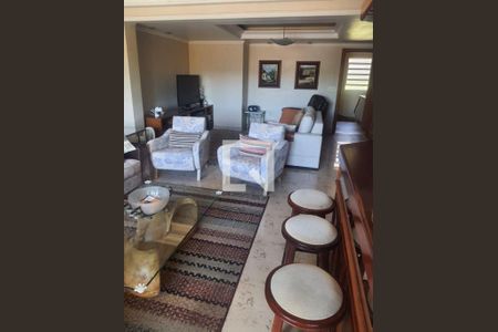 Casa à venda com 3 quartos, 330m² em Jardim do Salso, Porto Alegre