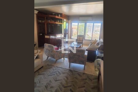 Casa à venda com 3 quartos, 330m² em Jardim do Salso, Porto Alegre