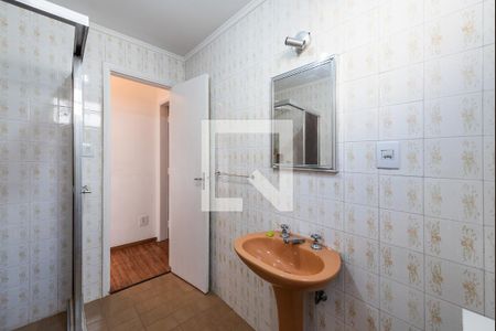 Banheiro de apartamento para alugar com 1 quarto, 58m² em Aparecida, Santos