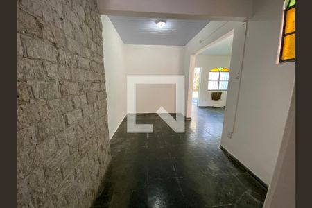 Sala/Quarto de casa para alugar com 1 quarto, 60m² em Tanque, Rio de Janeiro