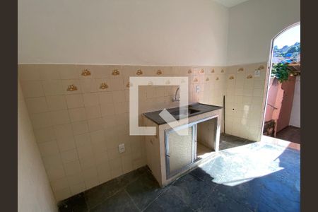 Cozinha de casa para alugar com 1 quarto, 60m² em Tanque, Rio de Janeiro