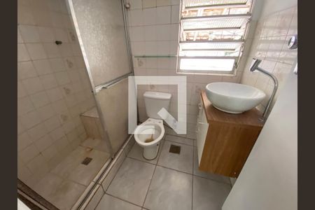 Banheiro de casa para alugar com 1 quarto, 60m² em Tanque, Rio de Janeiro