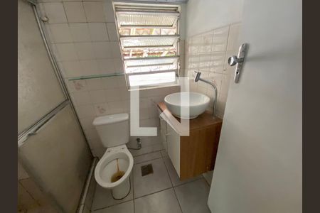 Banheiro de casa para alugar com 1 quarto, 60m² em Tanque, Rio de Janeiro